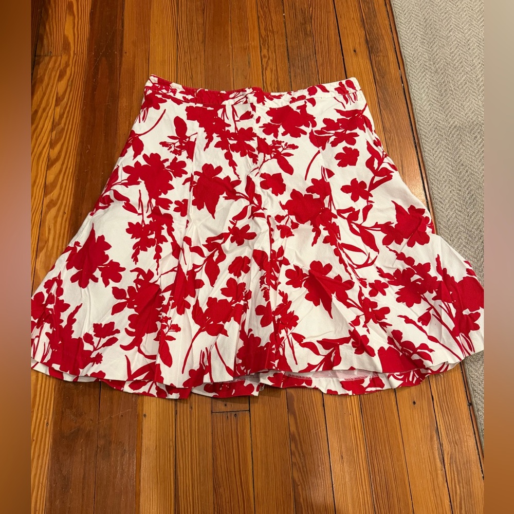 H&M White Skirt with Red Floral Print - Circle Skater